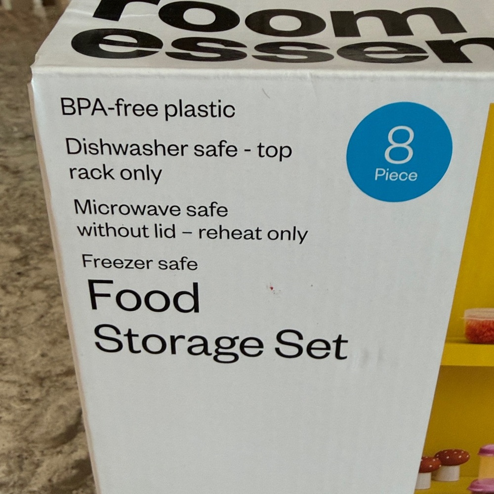 NEW!!! Room Essentials Food Storage Set - - Picture 5 of 5